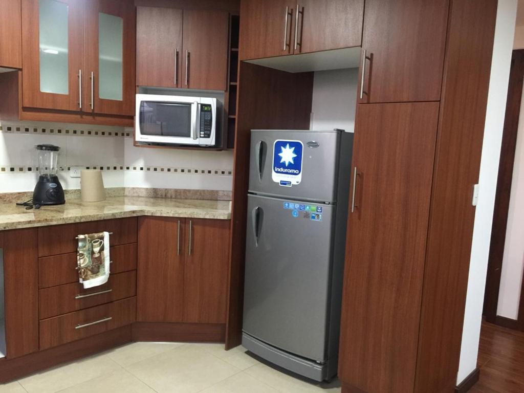 Instant Hotel - Departamento En Ambato Bagian luar foto