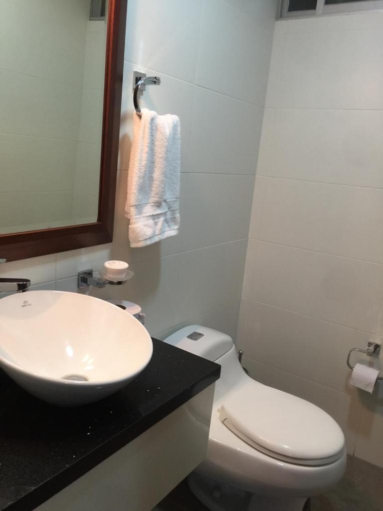 Instant Hotel - Departamento En Ambato Bagian luar foto